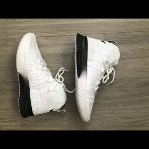 Under armor shoes